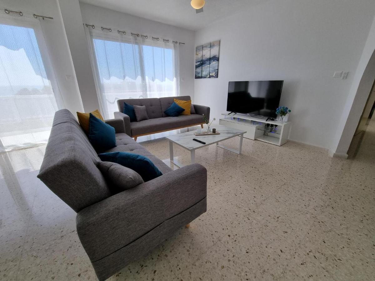 Ferienwohnung Diamond Sea View Penthouse Paphos Exterior foto